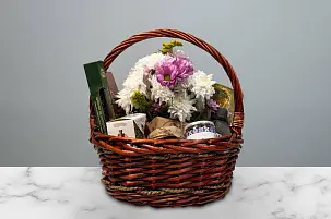 Подарочный набор "Таежные сказки" с живыми цветами