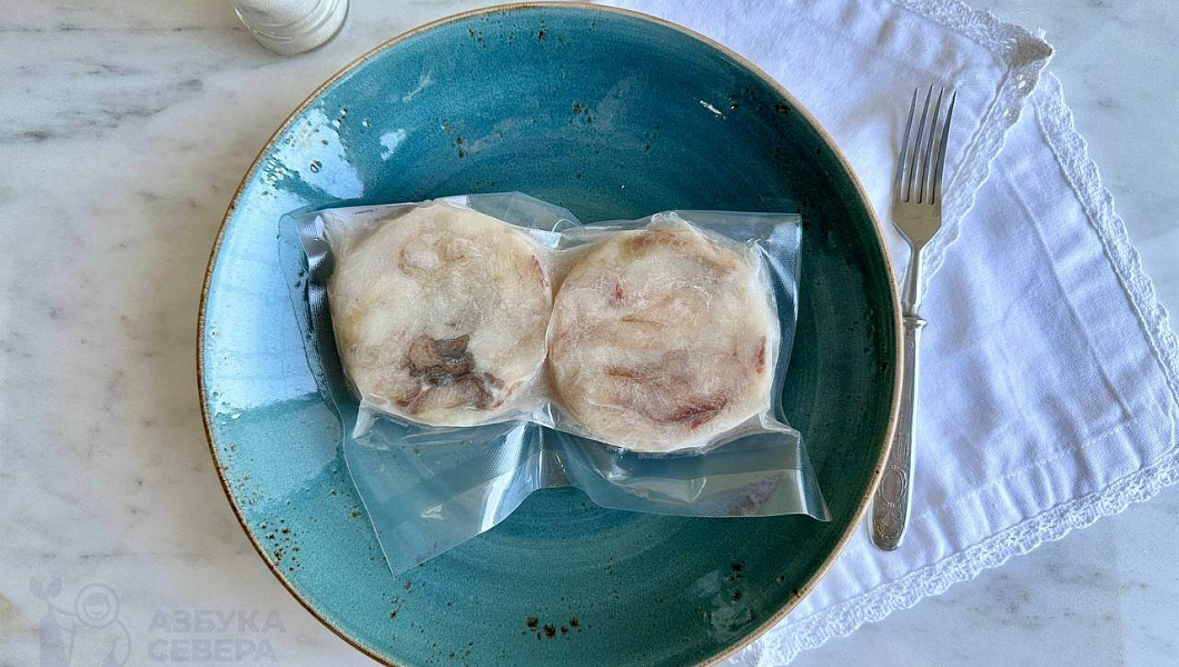 Медальоны из угольной рыбы