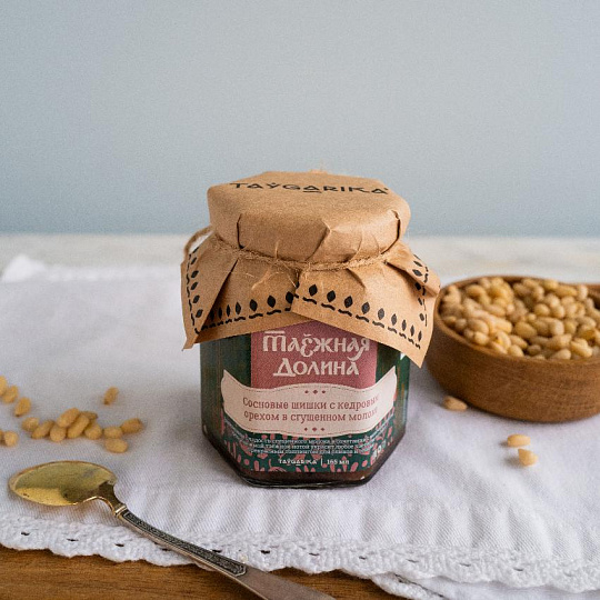 Сосновые шишки с кедровым орехом в сгущённом молоке