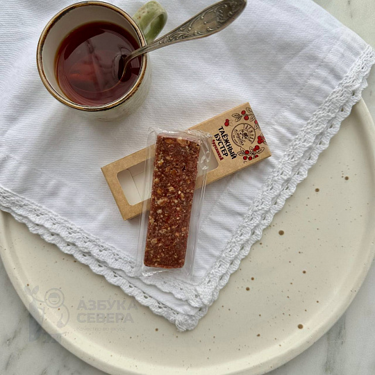 Кедровый батончик с брусникой  "Таежный бустер"