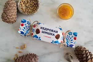 Шишка шоколадная с кедровым орехом и клюквой