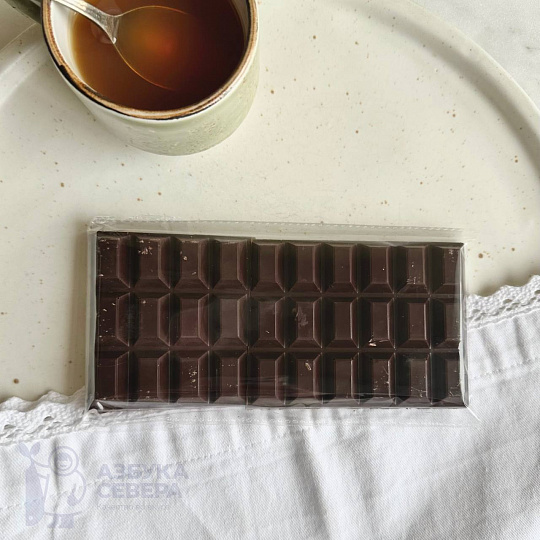 Шоколад темный с жидкой соленой карамелью и кедровым орехом  №11 