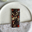 Шоколад темный с сосновой шишкой, вишней и кедровым орехом  №5