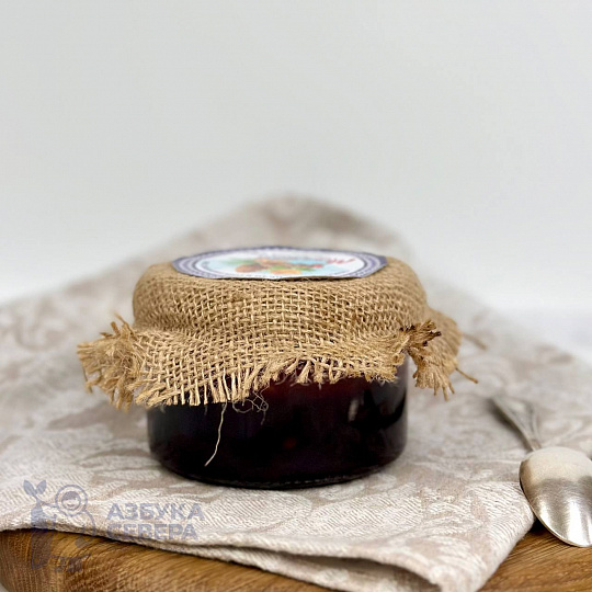 Морошка в собственном соку с таежной брусникой и ядром кедрового ореха