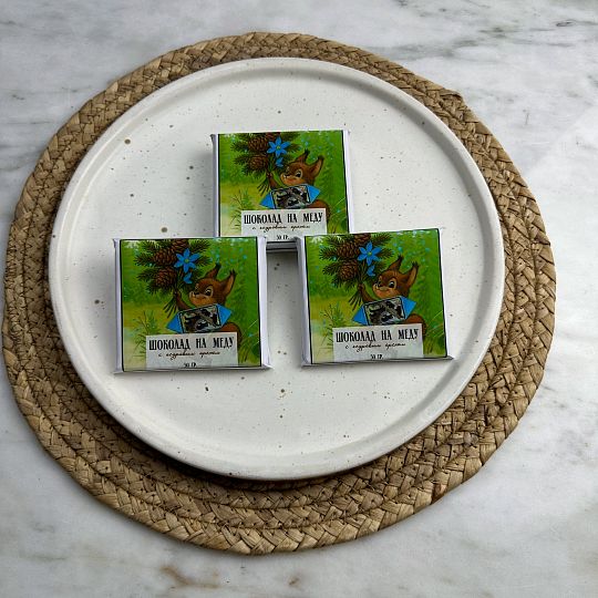 Живой шоколад на меду с кедровым орехом