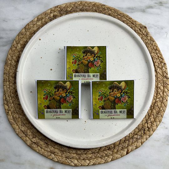 Живой шоколад на меду с земляникой