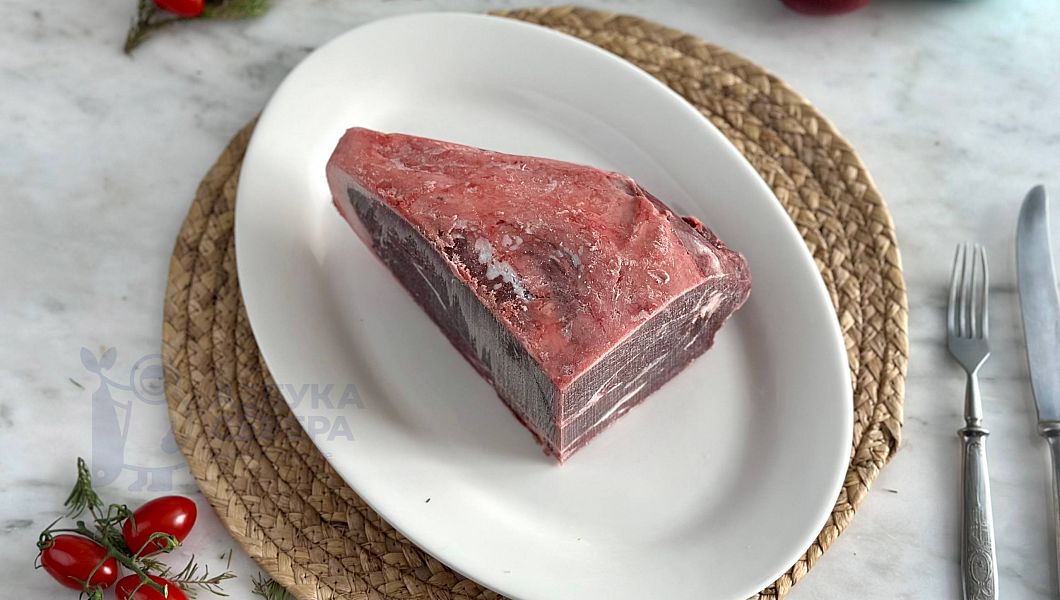 Лопатка кабана свежемороженая