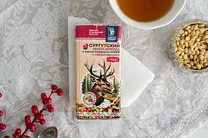 Живой шоколад на меду с мясом северного оленя и брусникой
