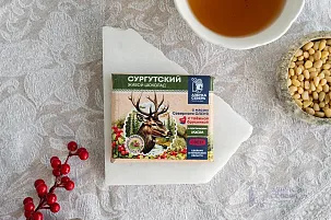 Живой шоколад на меду с мясом северного оленя, мхом и брусникой