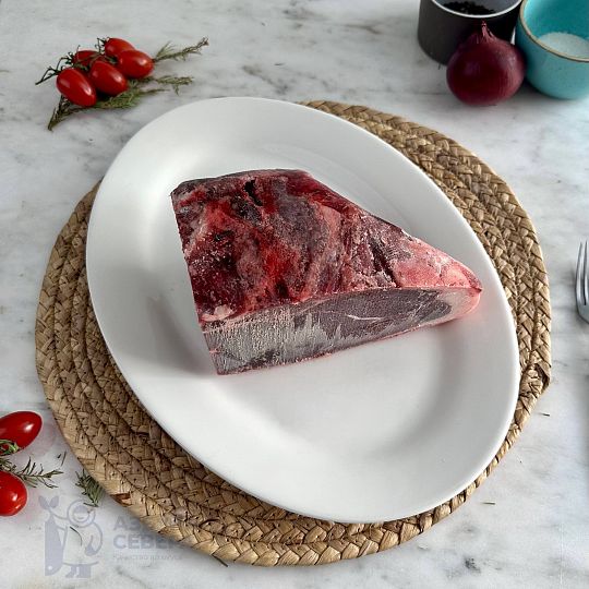 Лопатка кабана свежемороженая