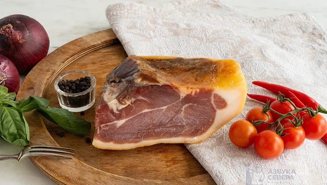 Свиной окорок кусок (хамон)