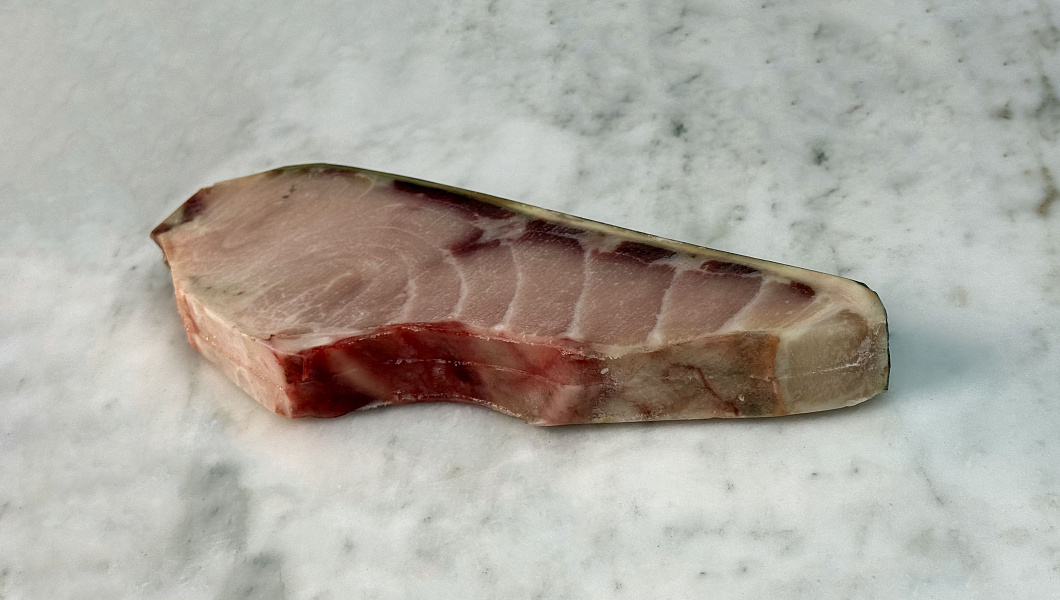 Белуга стейк свежемороженый