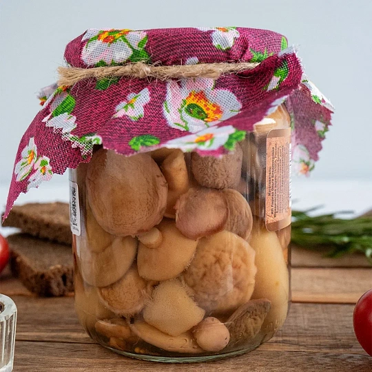 Маслята маринованные