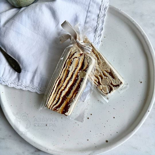 Нуга с карамелью, медом и фундуком