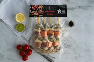 Шашлык из тигровой креветки и семги